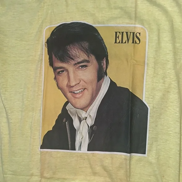 Elvis Presley Vintage concert T-shirt, yellow, banded short sleeve - Picture 2 of 6